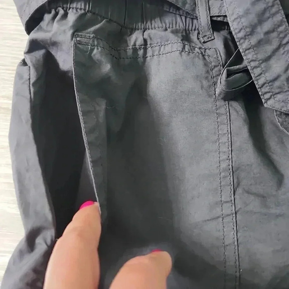 Lou & Grey Poplin Paperbag Tie Waist Shorts - Picture 7 of 10